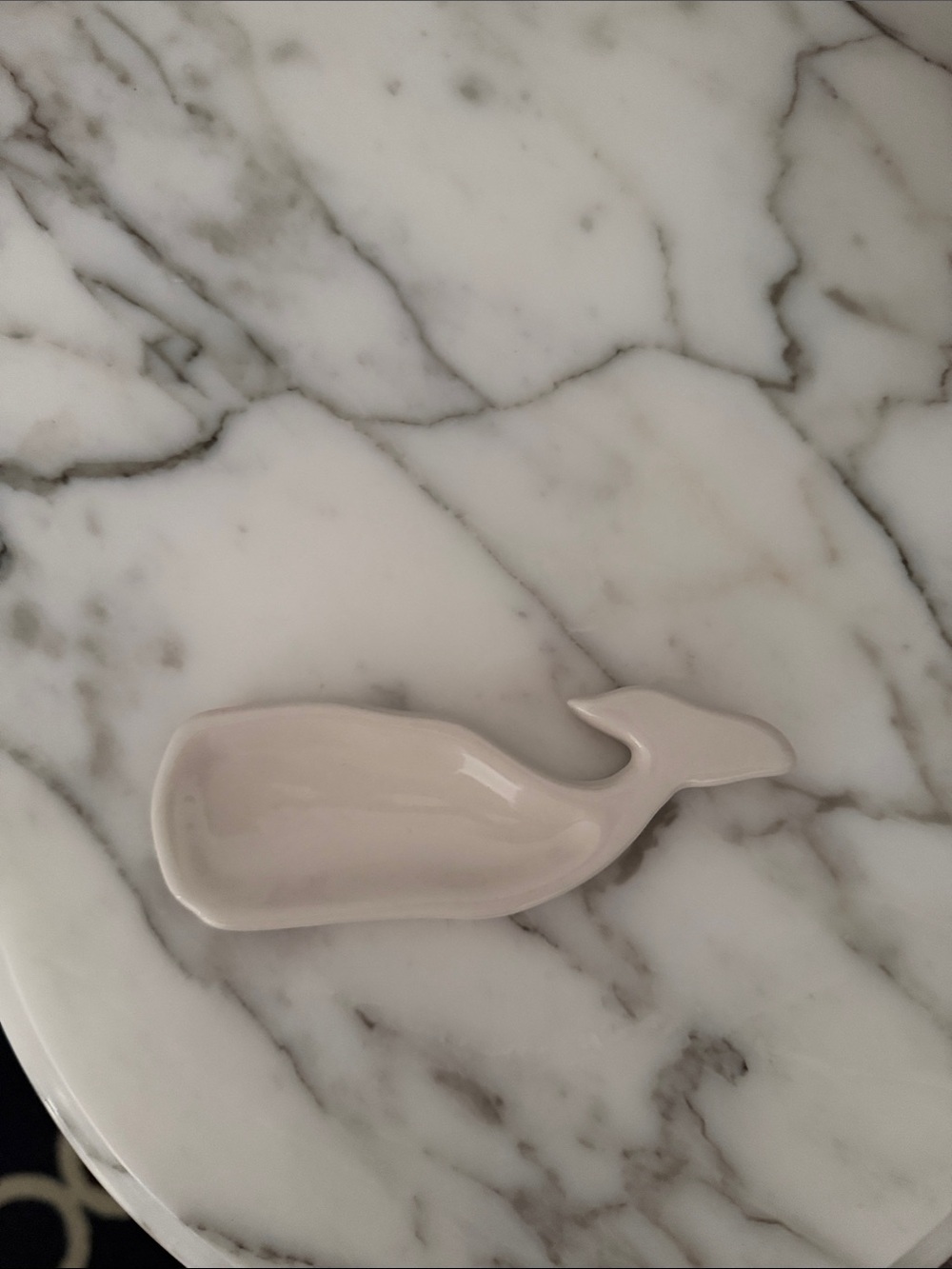 Glossy White Whale-Shaped Ceramic Spoon Rest Trinket Dish